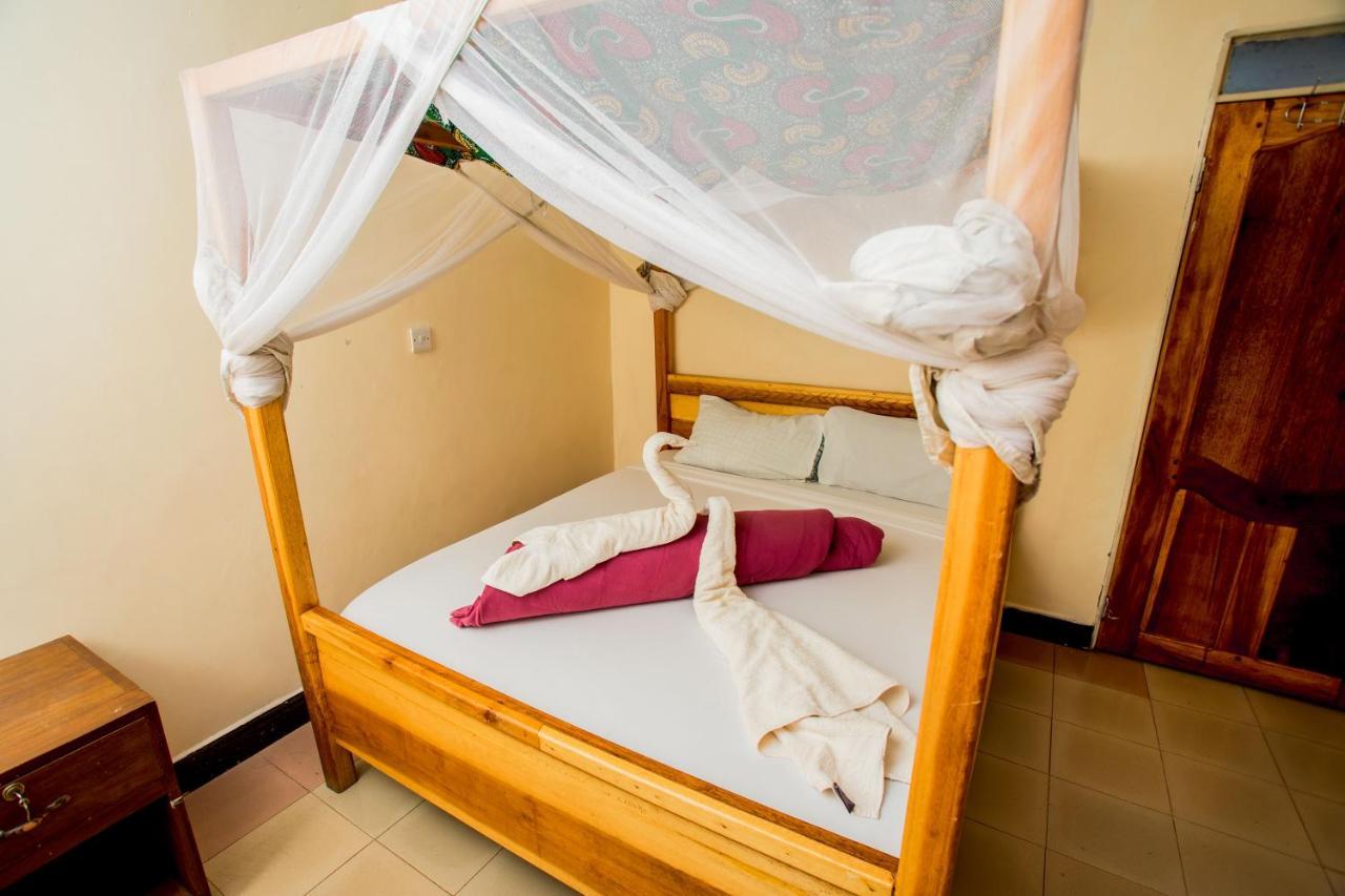 The Secret Garden Hotel Moshi Luaran gambar