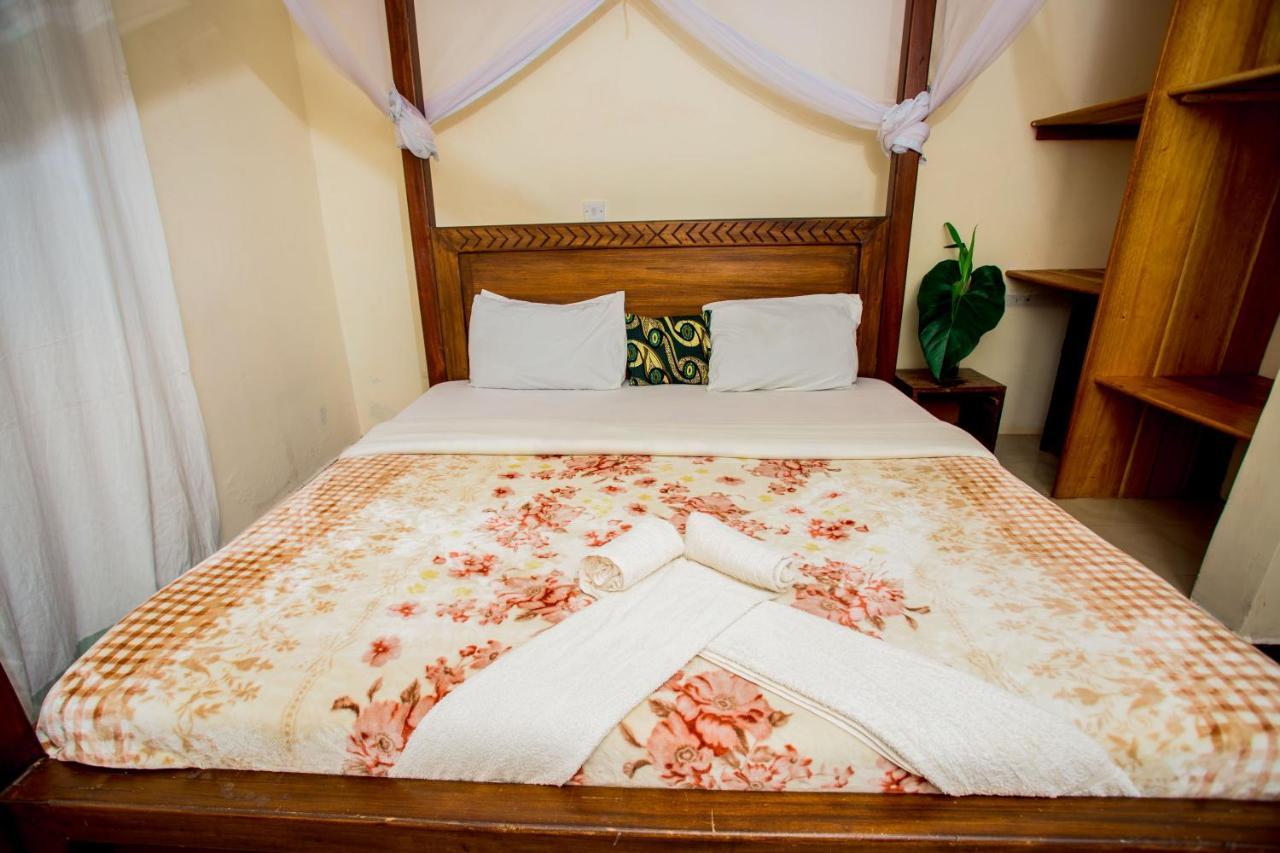 The Secret Garden Hotel Moshi Luaran gambar