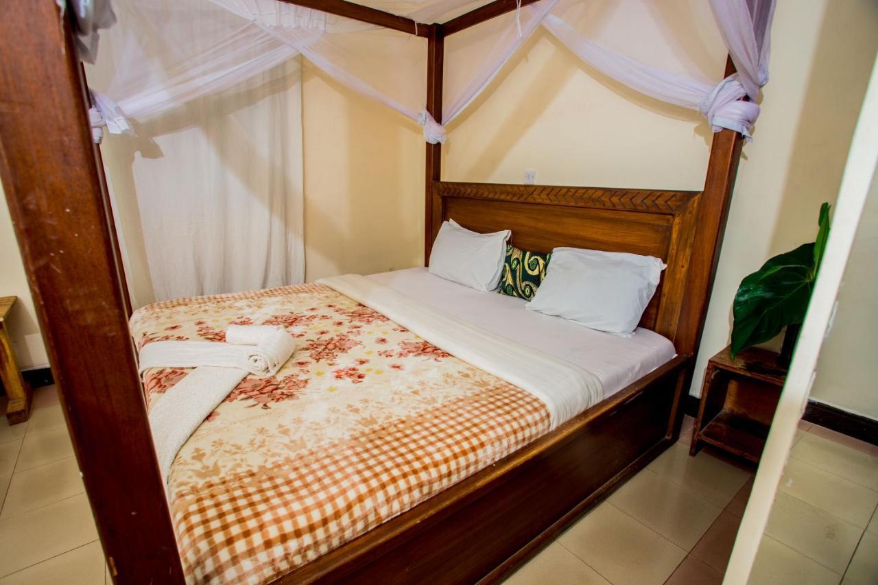 The Secret Garden Hotel Moshi Luaran gambar
