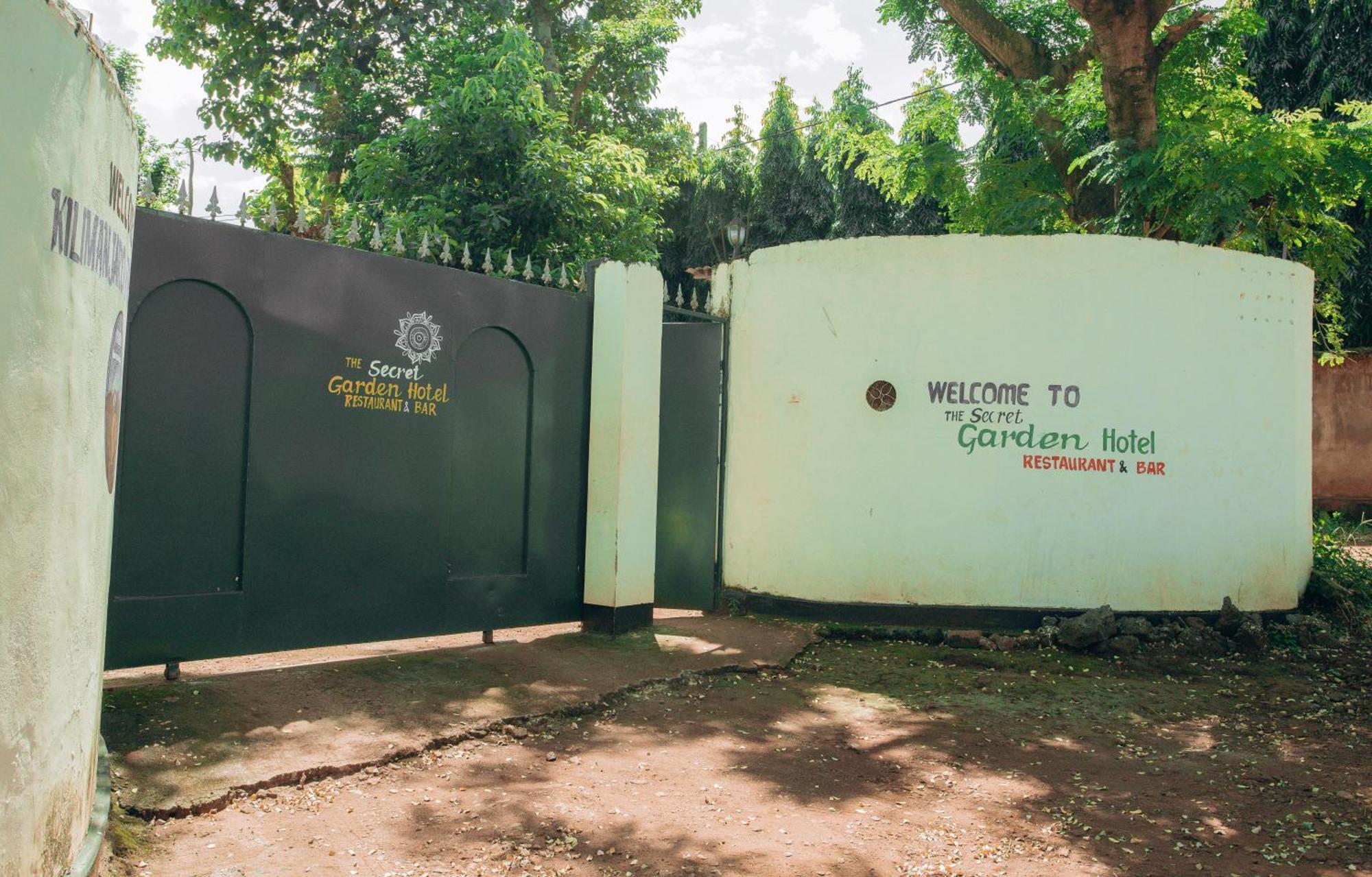 The Secret Garden Hotel Moshi Luaran gambar