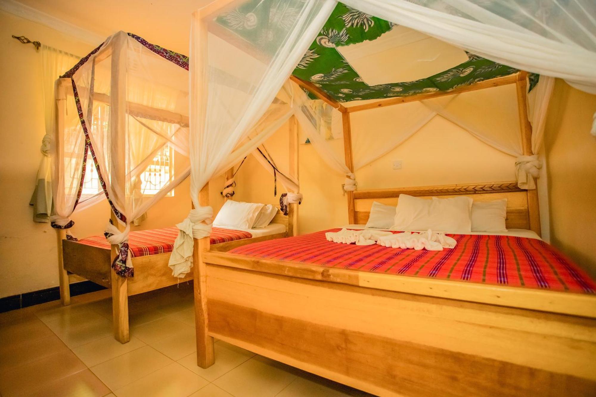 The Secret Garden Hotel Moshi Luaran gambar